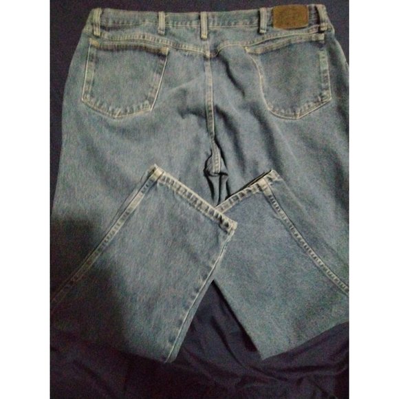 Cabela's Outdoor Gear Blue Medium Wash Denim Jean Pants Men's 42 x 30 (039) - Picture 2 of 2